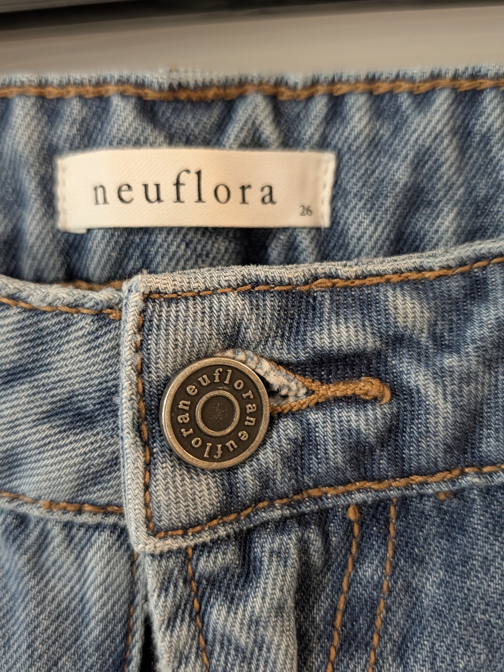 Neuflora Jeans